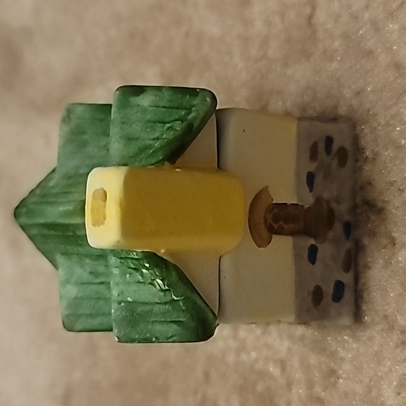 Vintage Porcelain Trinket Box House - Picture 5 of 6